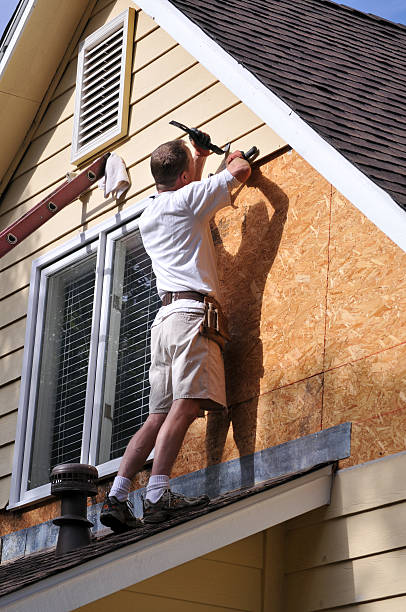 Affordable siding repair and maintenance services in Russell, GA